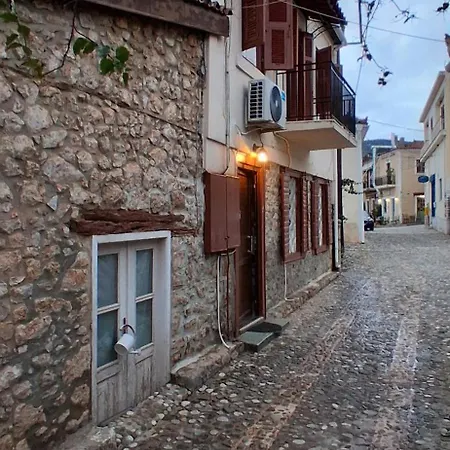 Holiday home Aπανεμα ανδ συγγρου 34 Galaxidi