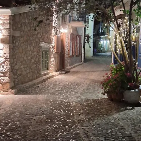 Aπανεμα ανδ συγγρου 34 * Galaxidi